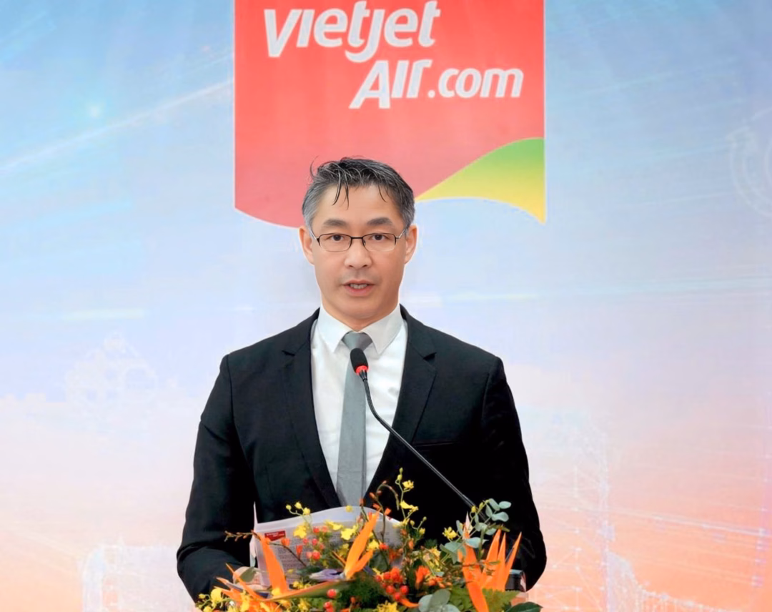 Ông Philipp Rösler nhấn mạnh lợi thế cạnh tranh về chi phí kết hợp dịch vụ chất lượng của Vietjet khi tiến ra châu Âu.